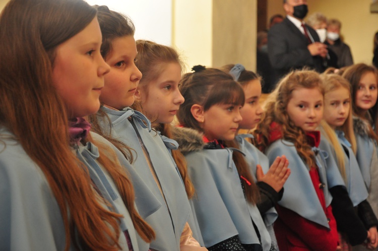 Żabno. Nowi ministranci i deesemki