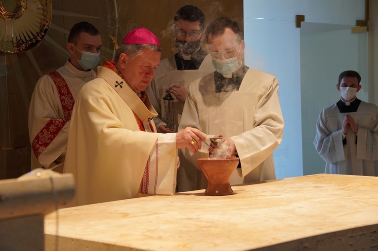 Poświęcenie kaplicy na Dworcu Głównym PKP we Wrocławiu i błogosławieństwo Stacji Dialog PKWP