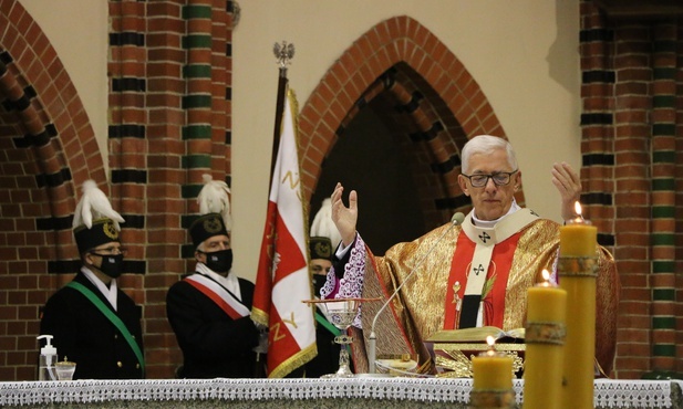 Abp Skworc do górników: "W trudnym dla branży górniczej okresie niepewności i zmian przekazuję Wam zapewnienie o wsparciu i duchowej bliskości"