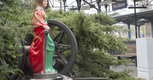 Święta Katarzyna z pilskiego dworca