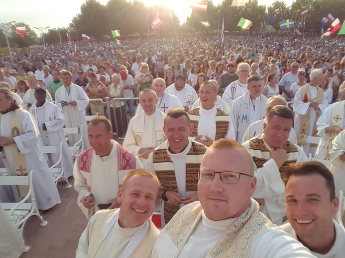 Ks. Wojciech Iwanicki na łamach GN