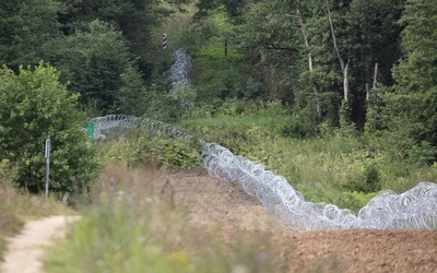 SG: przy granicy polsko-białoruskiej może przebywać ok. 3 tys. cudzoziemców 