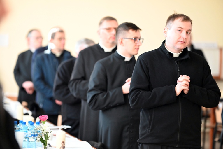 Spotkanie synodalne dla księży i zgromadzeń zakonnych