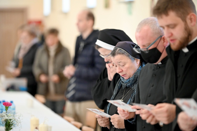 Spotkanie synodalne dla księży i zgromadzeń zakonnych