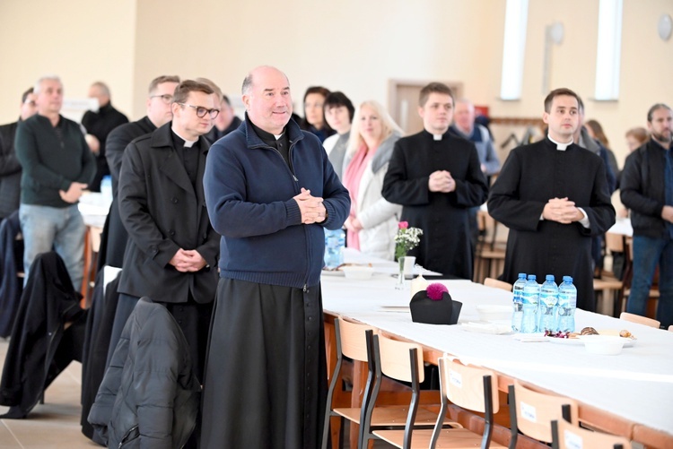 Spotkanie synodalne dla księży i zgromadzeń zakonnych