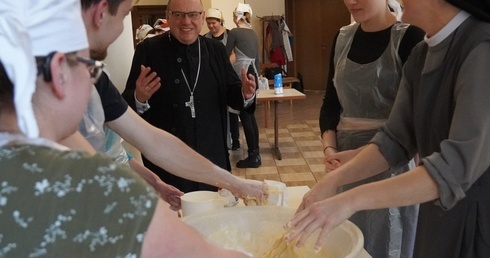 O synodzie przy bułeczkach św. Elżbiety