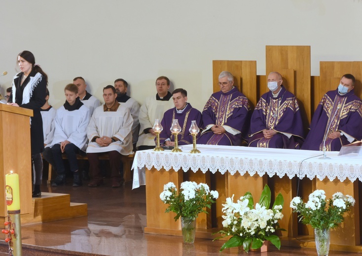 Płock. Pogrzeb ks. Piotra Muzyczyszyna