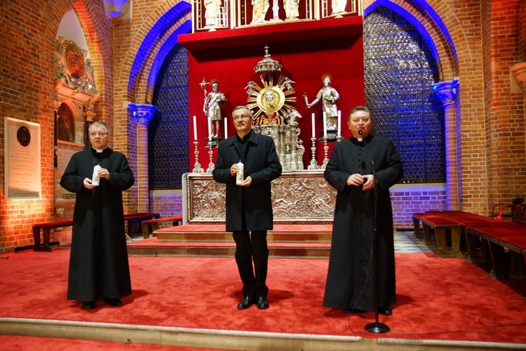 Inauguracja Wigilijnego Dzieła Pomocy Dzieciom