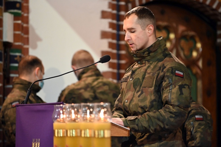 Wałbrzych. Msza św. przed przysięgą żołnierzy WOT 