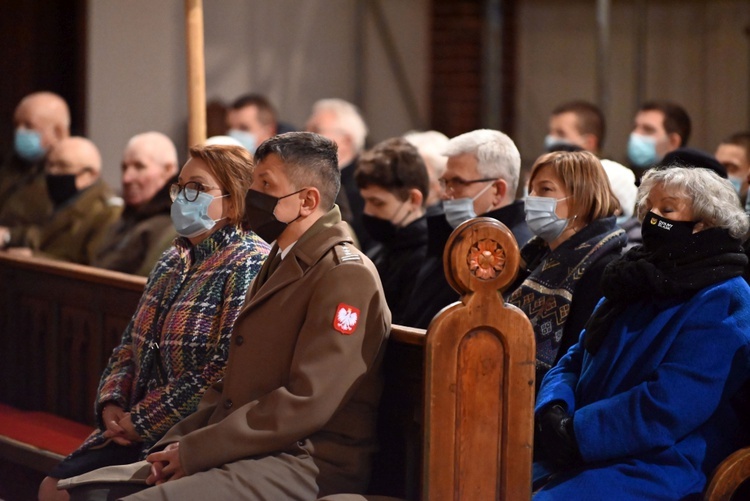 Wałbrzych. Msza św. przed przysięgą żołnierzy WOT 