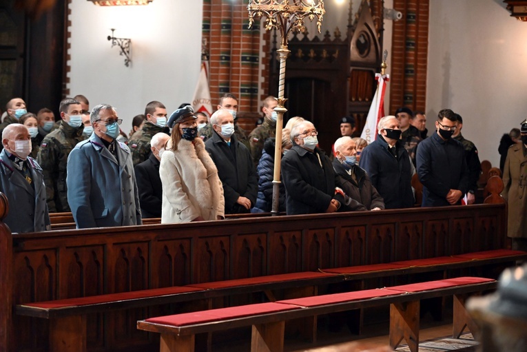 Wałbrzych. Msza św. przed przysięgą żołnierzy WOT 