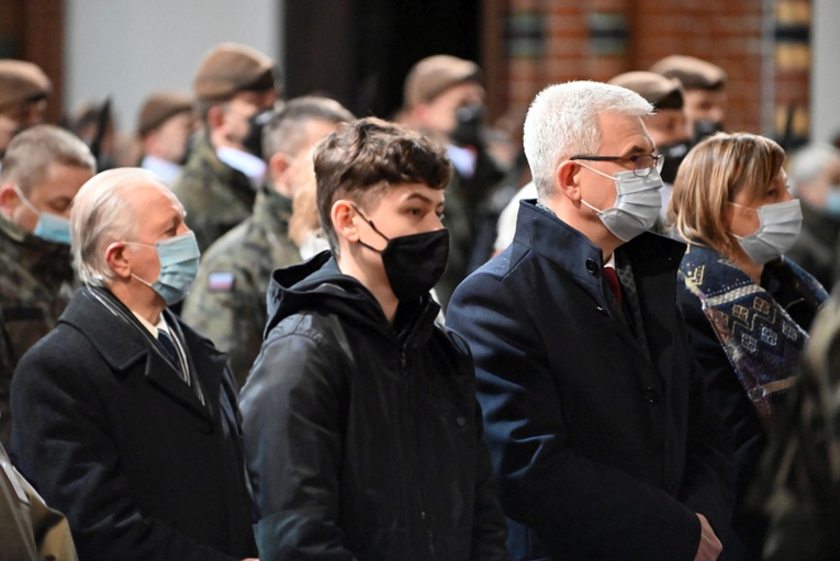 Wałbrzych. Msza św. przed przysięgą żołnierzy WOT 