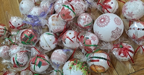 Bombki z pilskiej "budowlanki"