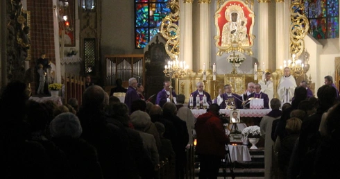 Lubin. Eucharystia pogrzebowa śp. Marka Garcarza