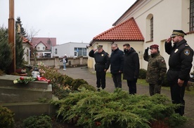 W Skierniewicach znane są nazwiska trzech powstańców. Wszyscy spoczywają na cmentarzu św. Rocha przy kościele św. Stanisława.