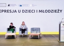 	Mama nastolatki z depresją, Weronika Snoch z Nastoletniego Azylu i Marta Golbik podczas dyskusji.