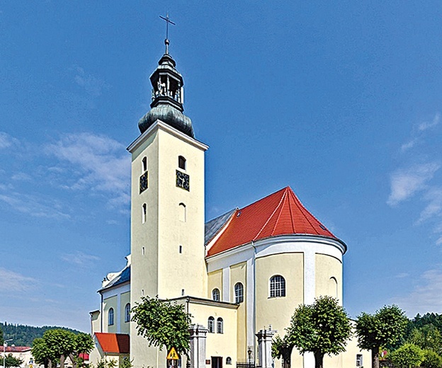 Główny kościół został wzniesiony w latach 1688–1692 przez lądeckiego budowniczego Weysera, w miejscu wcześniejszej gotyckiej budowli.