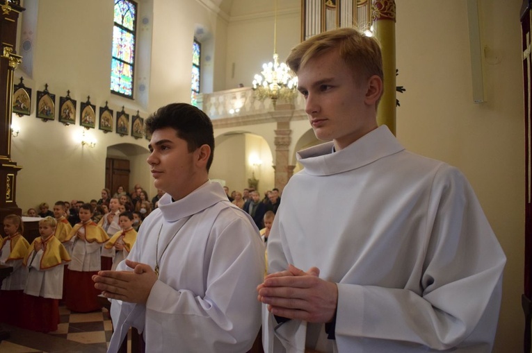 Nowi lektorzy w dekanacie i ministranci w Bobowej