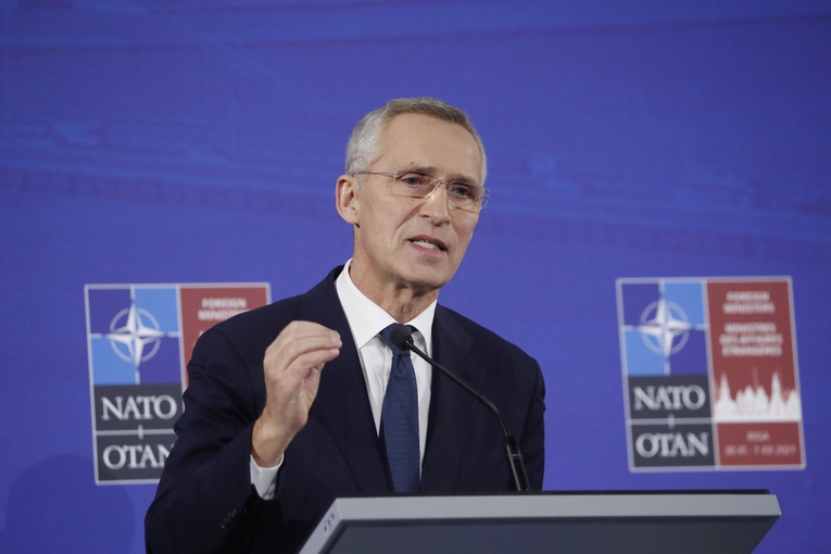 NATO. Stoltenberg: Sytuacja wokół Ukrainy płynna i nieprzewidywalna, intencje Rosji niejasne