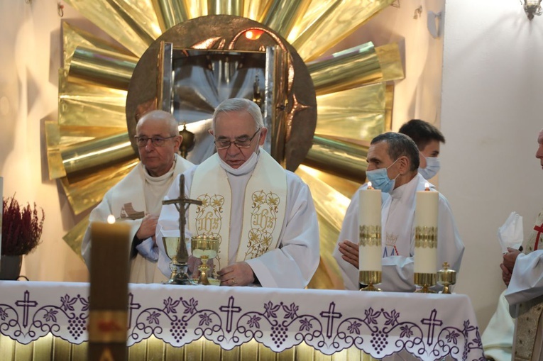 Ostatnie pożegnanie śp. ks. Alojzego Wencepla w Ustroniu-Polanie