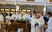 Ostatnie pożegnanie śp. ks. Alojzego Wencepla w Ustroniu-Polanie