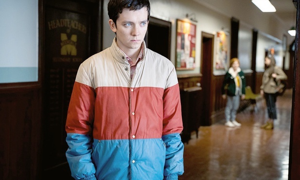 Asa Butterfield jako Otis Milburn w serialu Netflixa „Sex Education”.