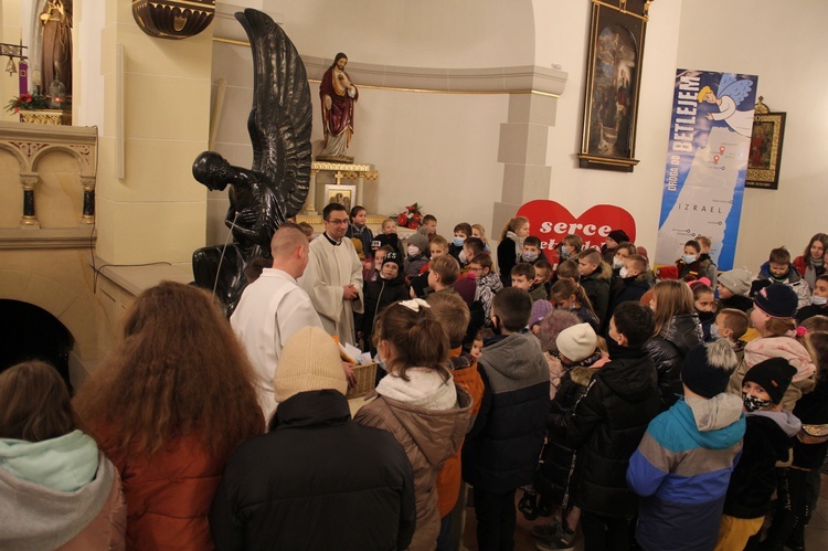 Ruda Śl. Msza w pierwsze wspomnienie liturgiczne ks. Machy