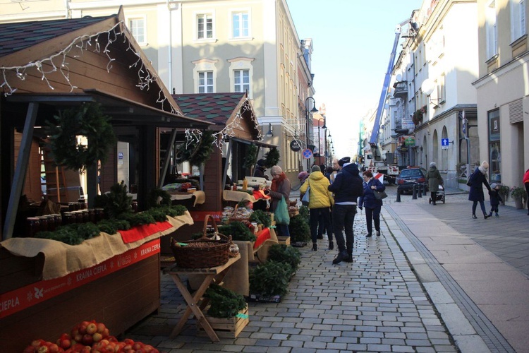 "Baśniowe domki" na opolskim jarmarku bożonarodzeniowym