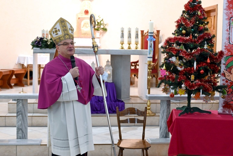 Dzierżoniów. Biskup pomógł Mikołajowi