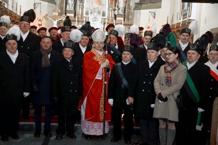 Wspólne zdjęcie po zakończeniu celebry.