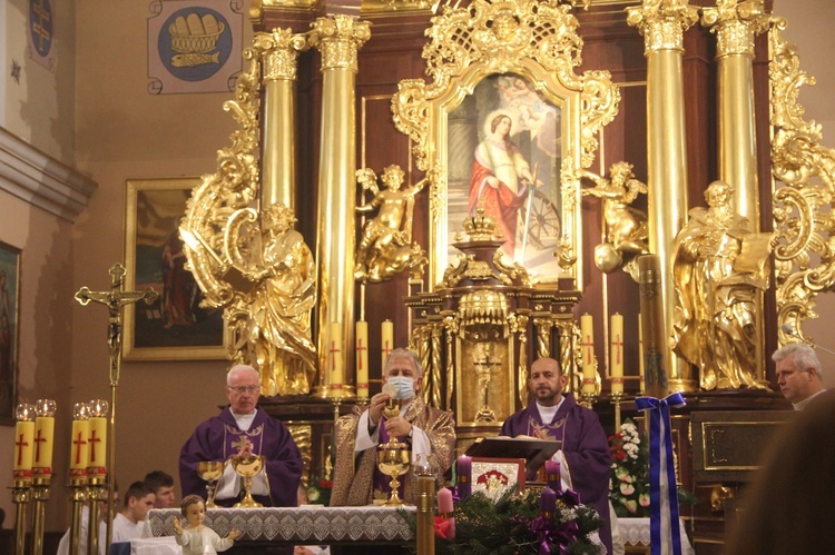 Olesno. Tablica upamiętniająca ks. prał. Jana Rybaka