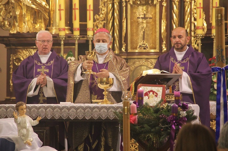 Olesno. Tablica upamiętniająca ks. prał. Jana Rybaka