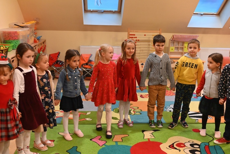 Św. Mikołaj w przedszkolu sióstr prezentek