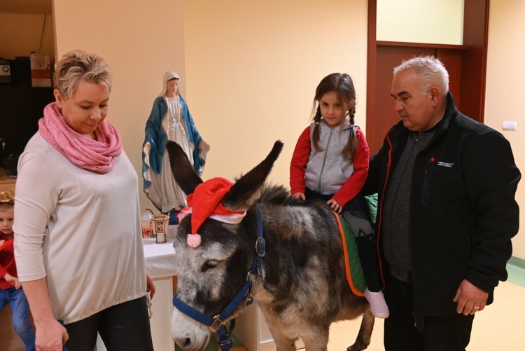 Św. Mikołaj w przedszkolu sióstr prezentek