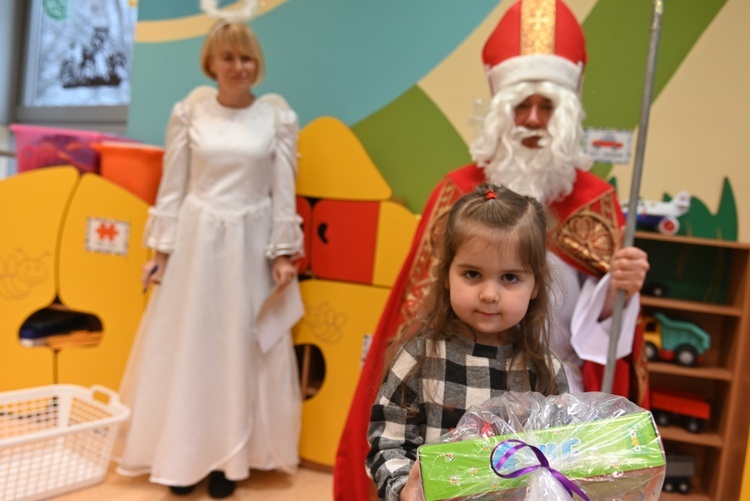 Św. Mikołaj w przedszkolu sióstr prezentek