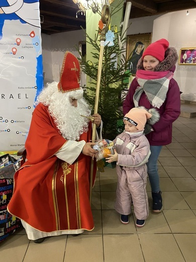 Święty Mikołaj w różnych miejscach diecezji