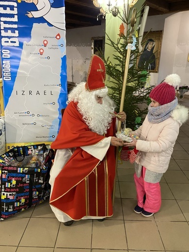 Święty Mikołaj w różnych miejscach diecezji