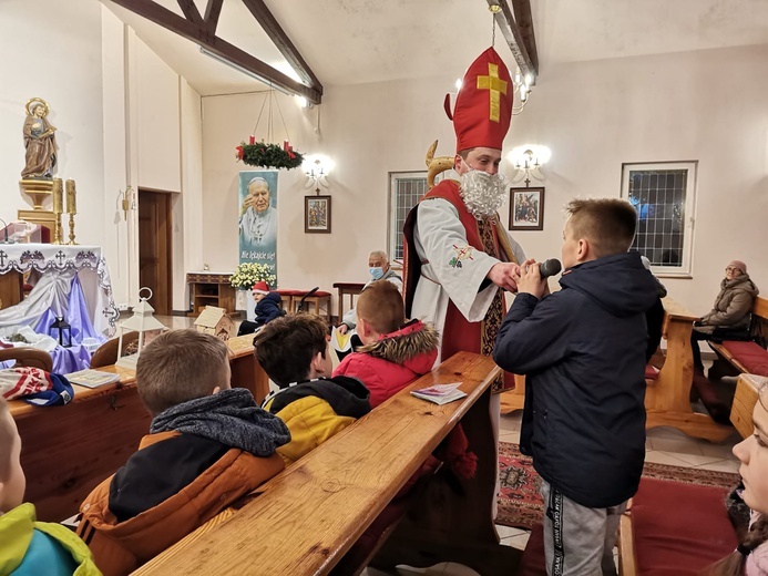 Święty Mikołaj w różnych miejscach diecezji