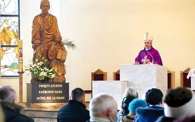 Dziękczynnej Eucharystii przewodniczył biskup pomocniczy archidiecezji gdańskiej.