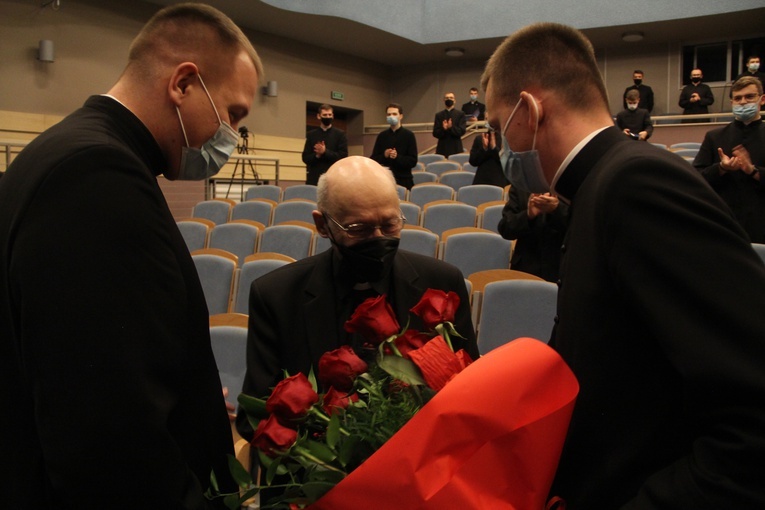 Tarnów. Konferencja "Człowiek istotą duchową"