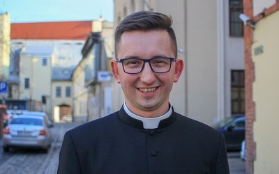 Diakon Przemysław Kaziszyn.
