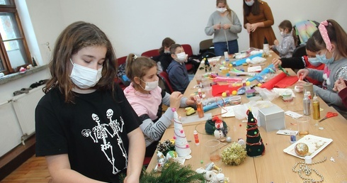 Warsztaty ozdób świątecznych w Darłowie