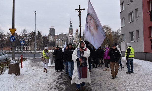 Adwentowa procesja ulicami Gdańska
