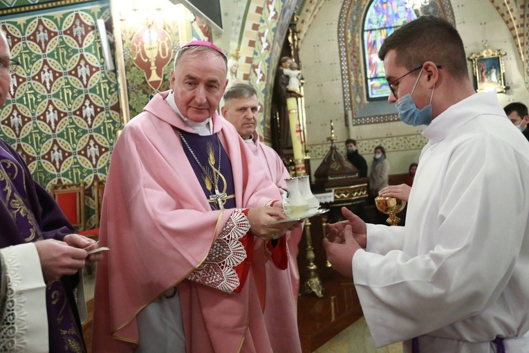 Poświęcenie polichromii w Lubczy