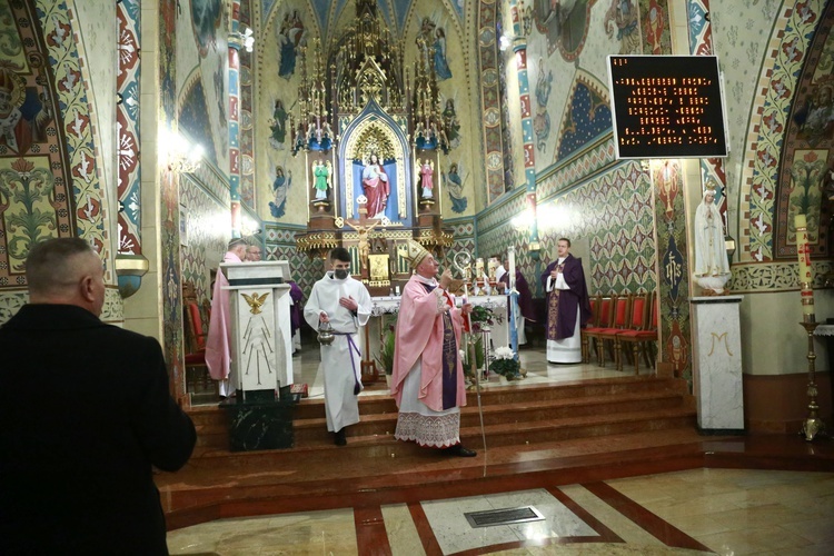 Poświęcenie polichromii w Lubczy