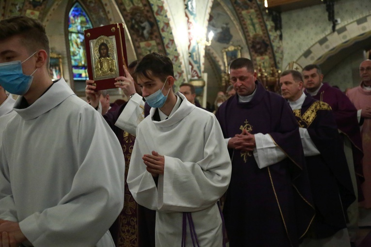 Poświęcenie polichromii w Lubczy