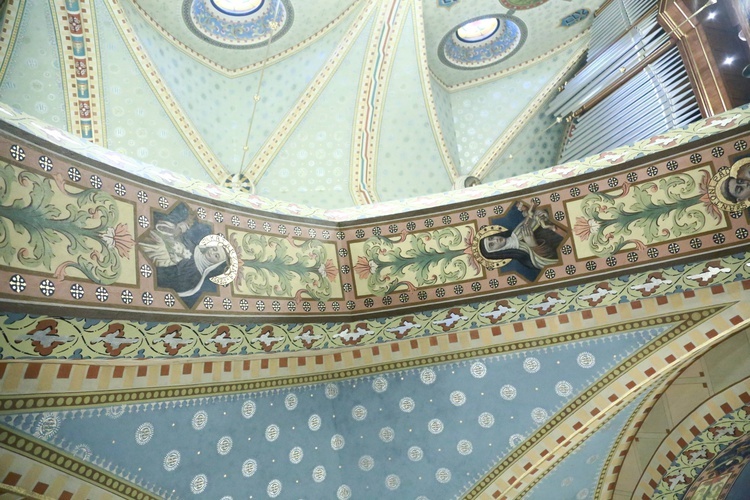 Polichromia kościoła w Lubczy