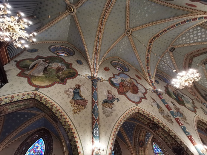 Polichromia kościoła w Lubczy