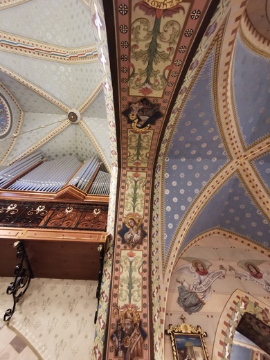 Polichromia kościoła w Lubczy