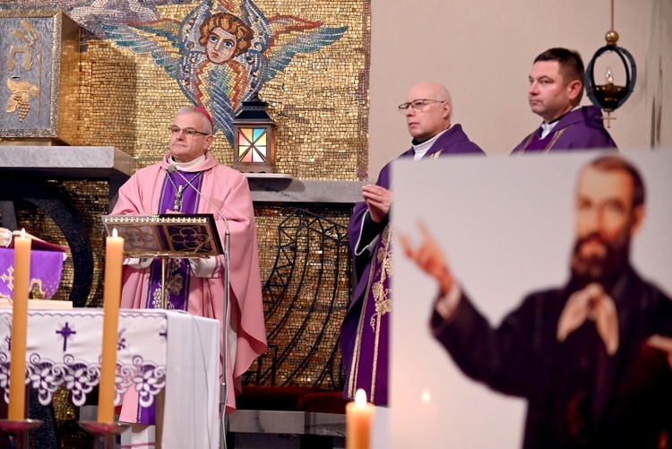 Szczawno-Zdrój. Siostry służebniczki uczciły rocznicę śmierci założyciela